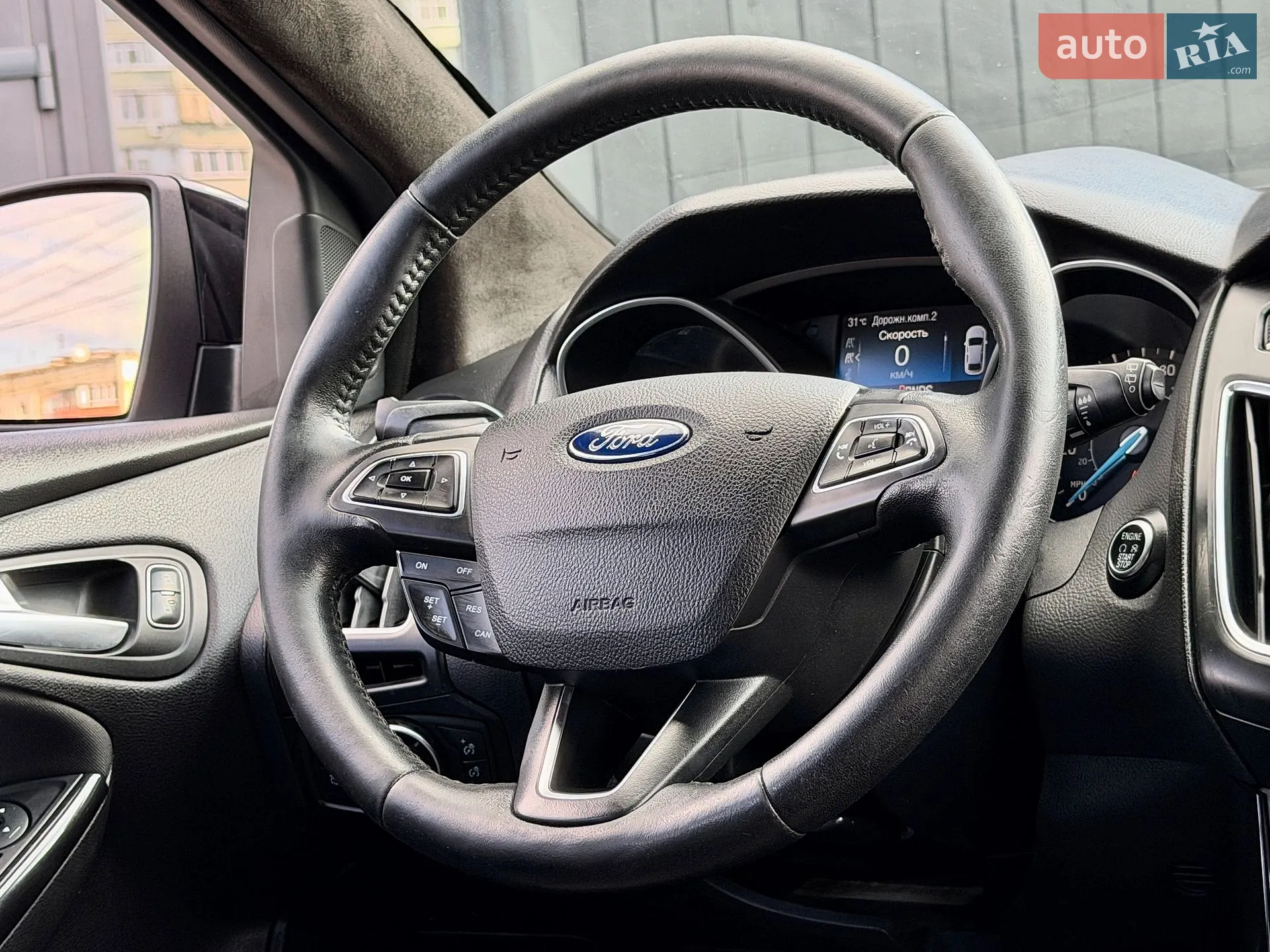 2017 Ford Focus - мініатюра 16