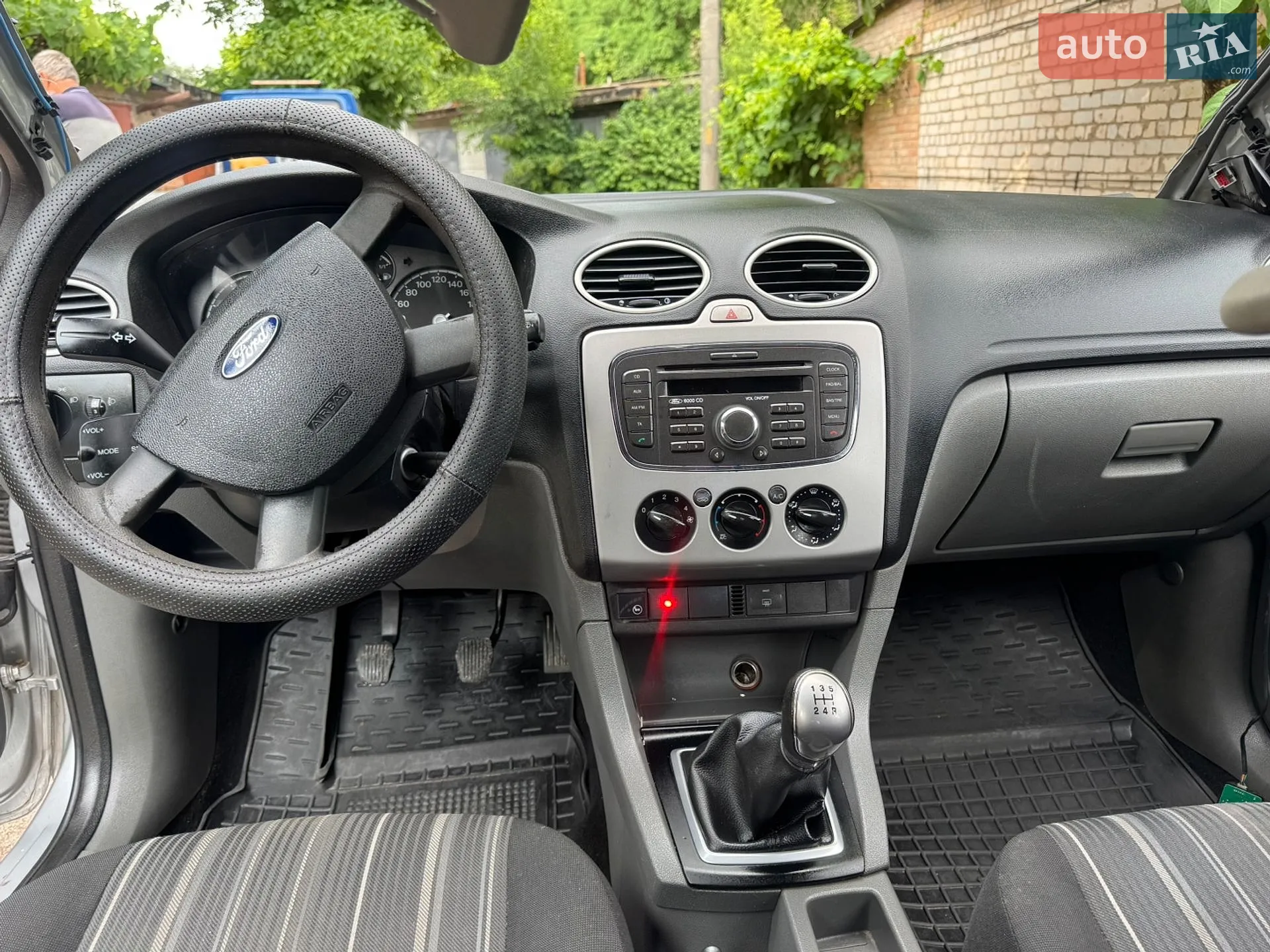 2011 Ford Focus - мініатюра 25