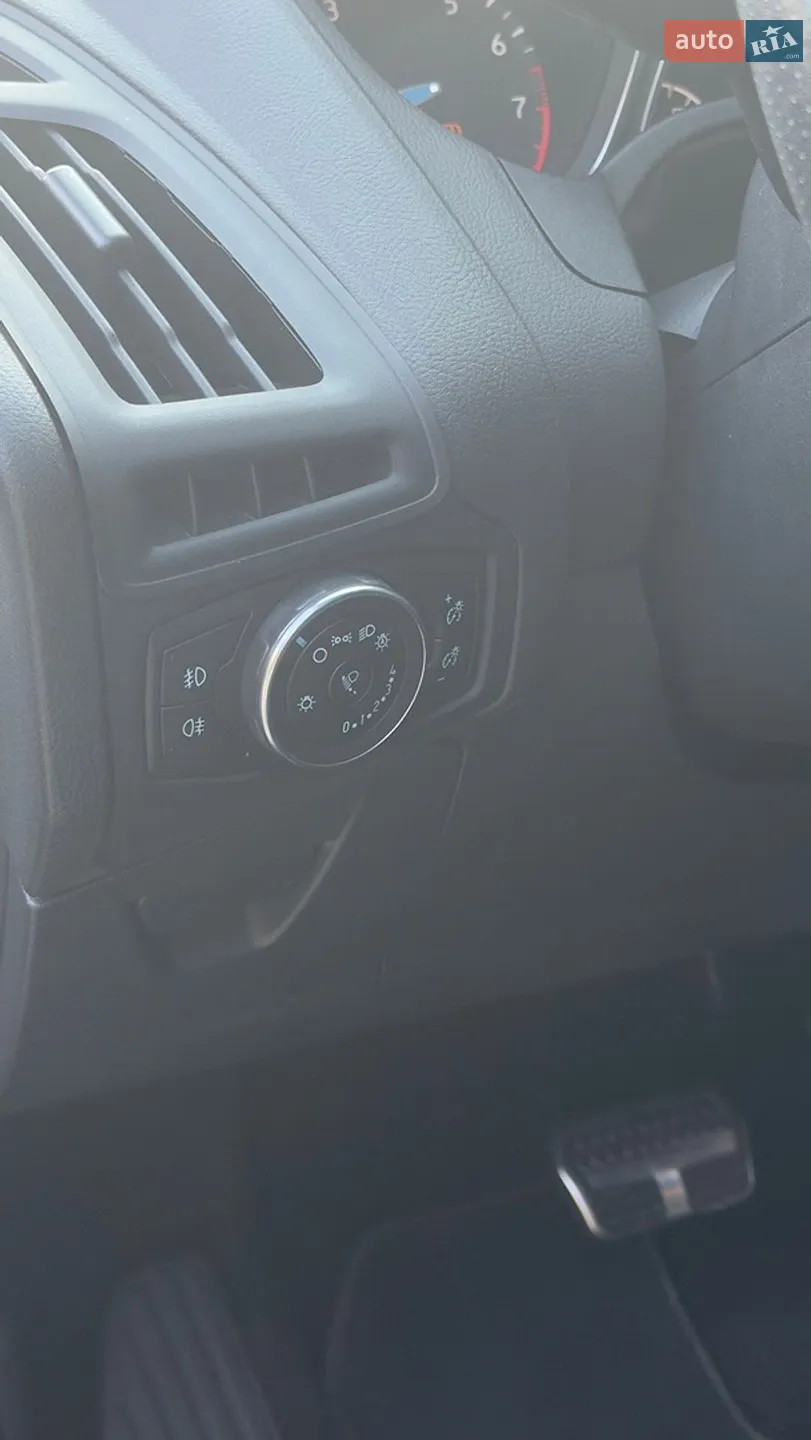 2017 Ford Focus - мініатюра 11