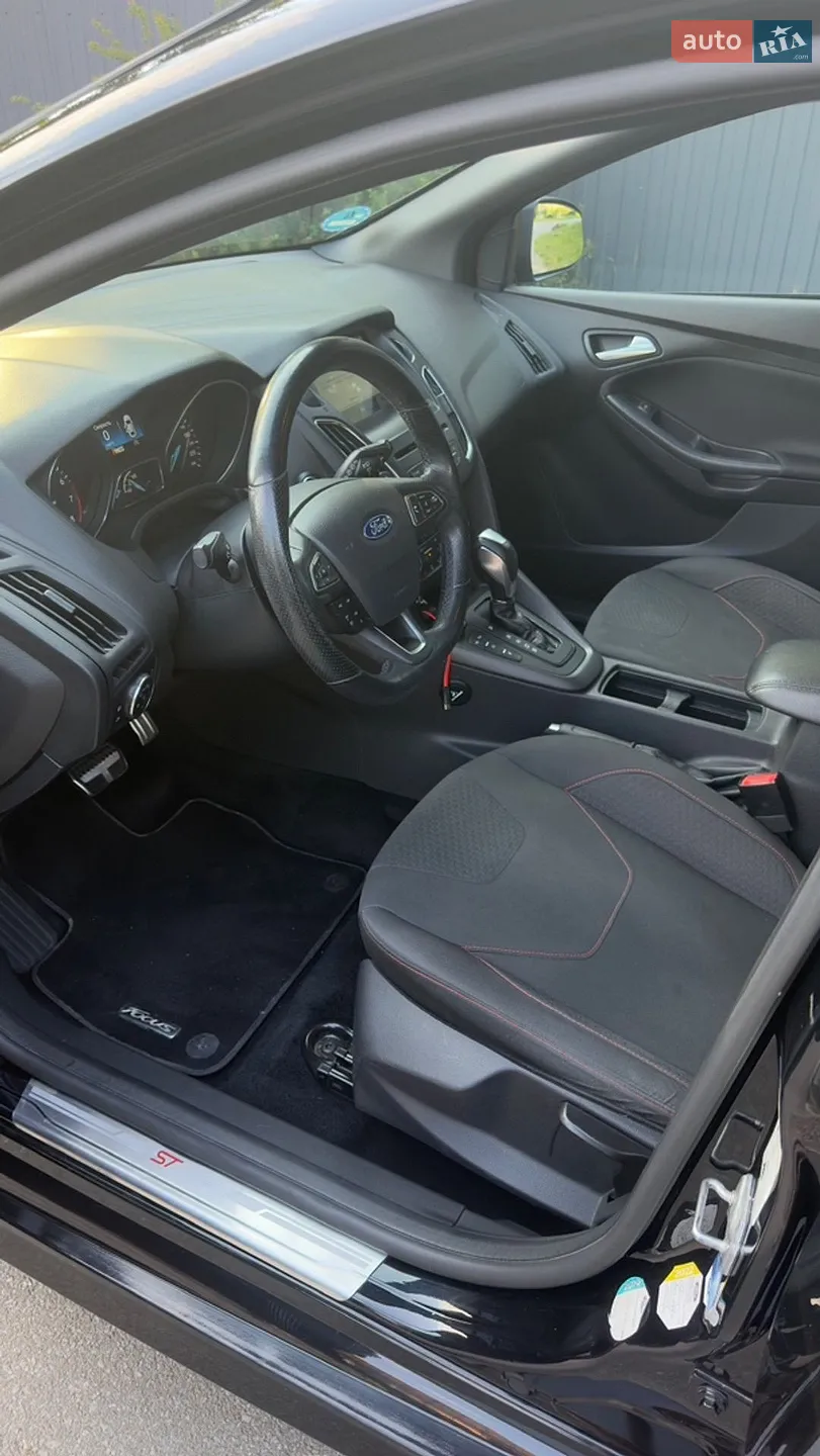 2017 Ford Focus - мініатюра 16