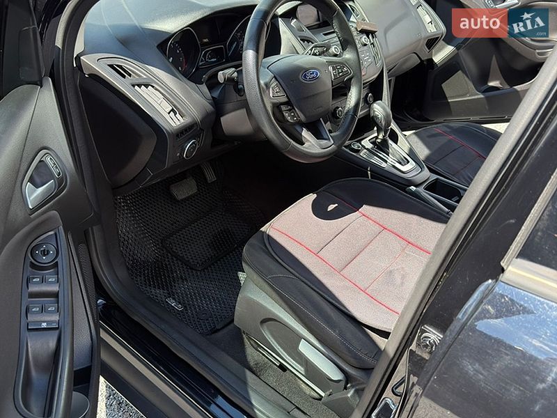 Седан Ford Focus 2017 в Львове