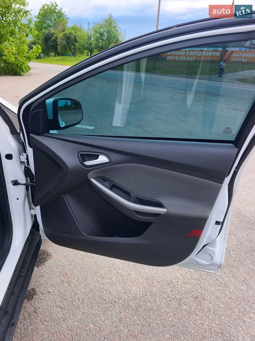 2012 Ford Focus - мініатюра 16