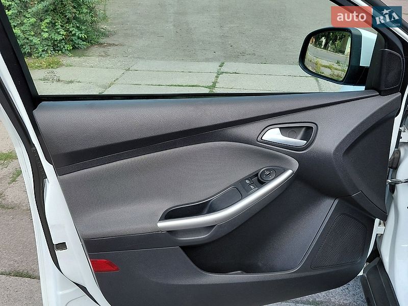 Універсал Ford Focus 2012 в Рівному фото 10 Універсал Ford Focus 2012 в Рівному