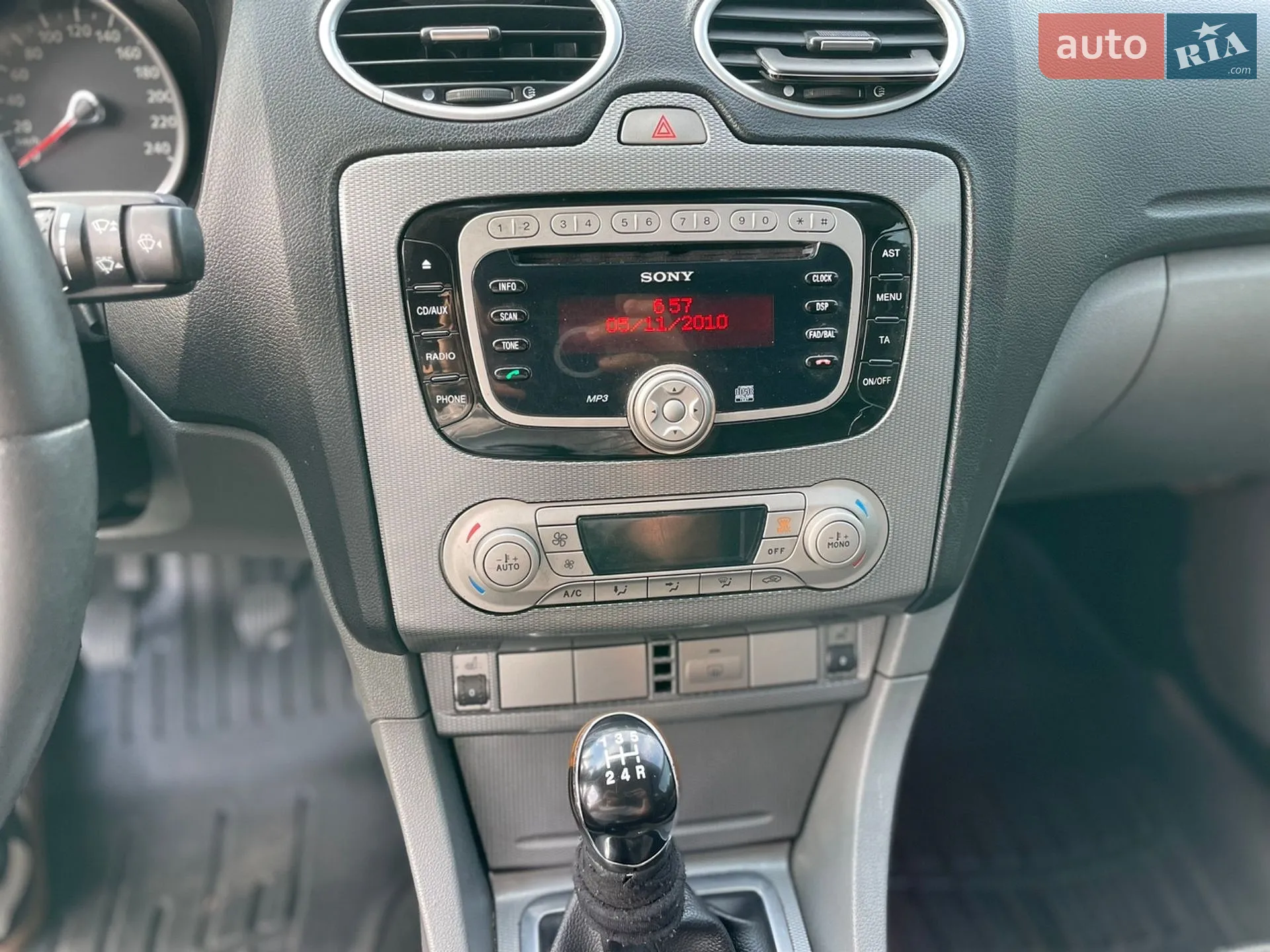 2010 Ford Focus - мініатюра 17