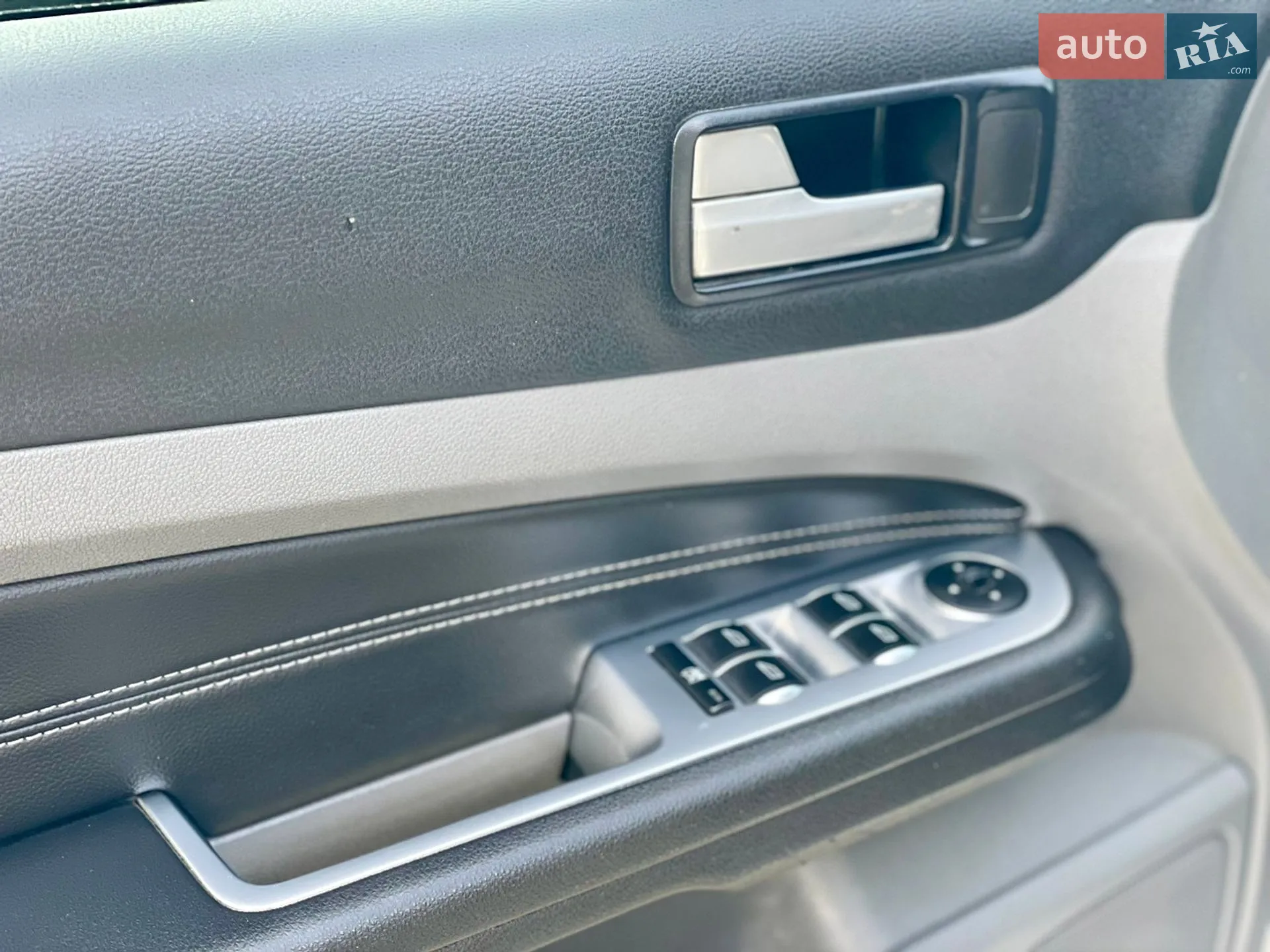 2010 Ford Focus - мініатюра 18