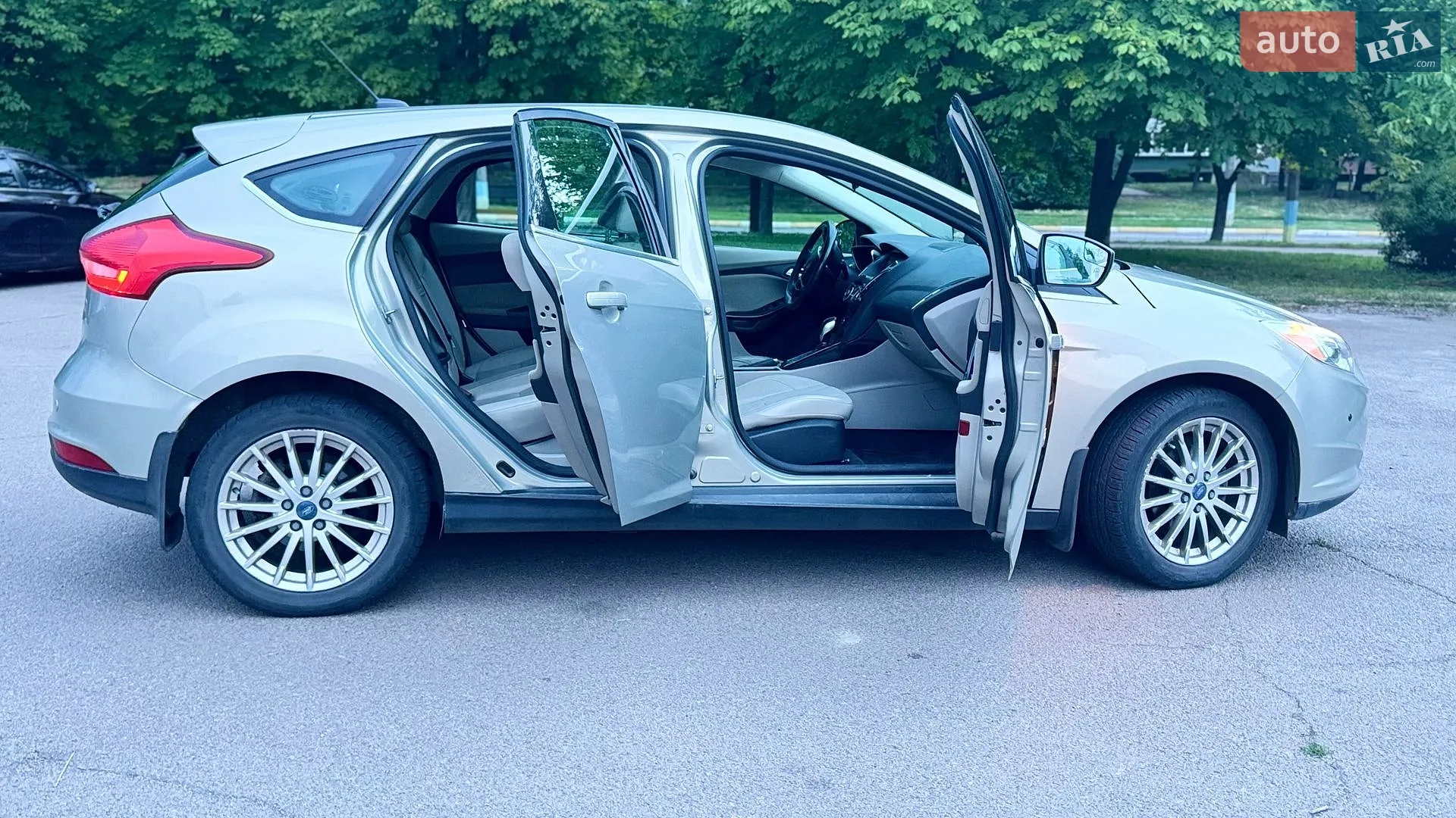 2015 Ford Focus - мініатюра 18