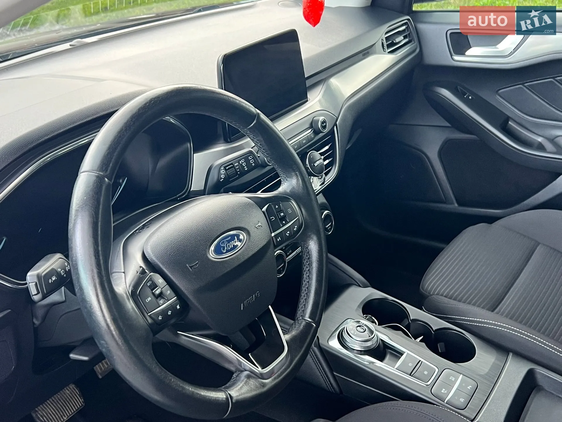 2020 Ford Focus - мініатюра 16