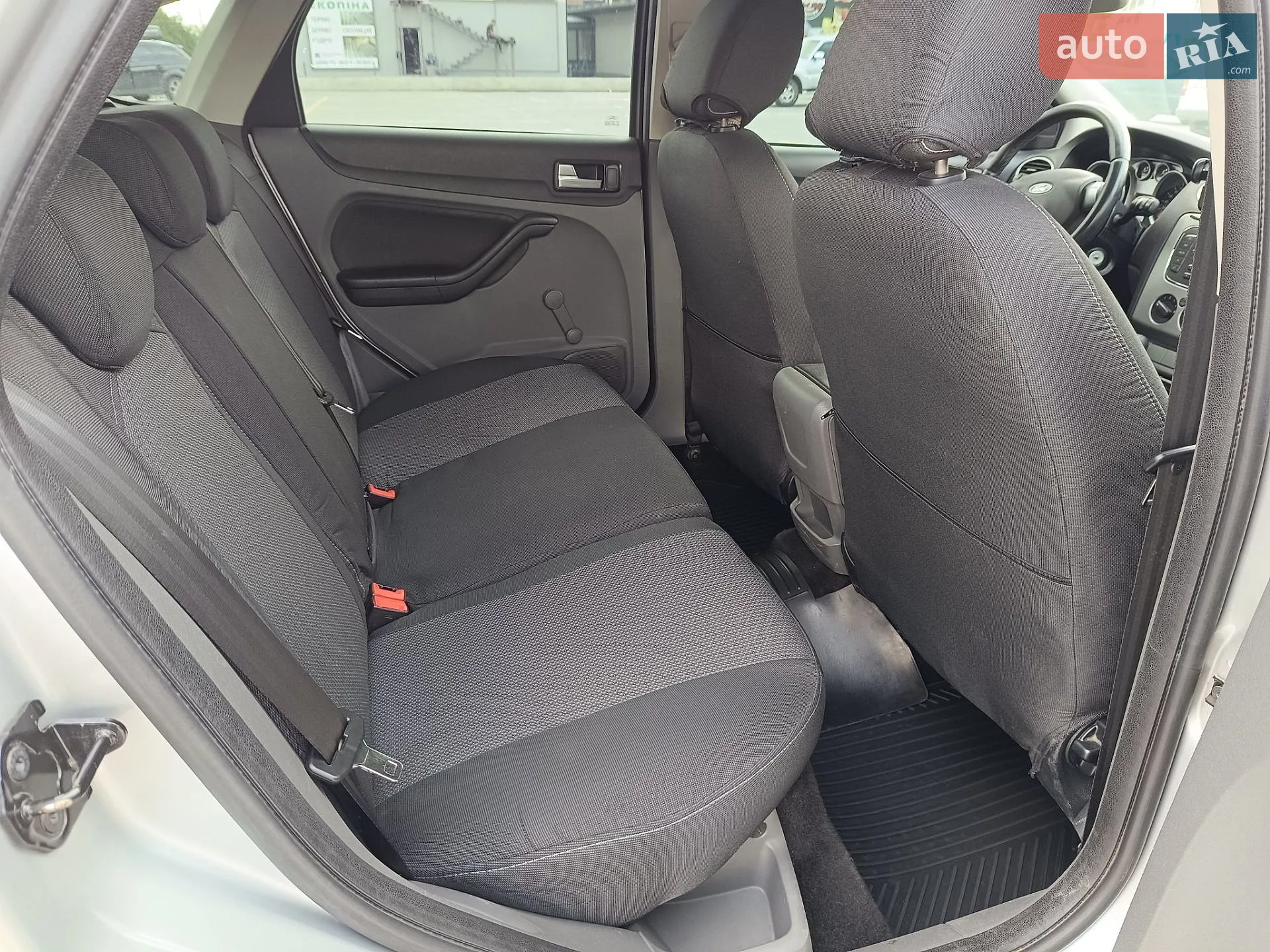 2010 Ford Focus - мініатюра 18