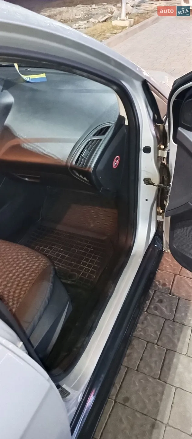 2015 Ford Focus - мініатюра 39