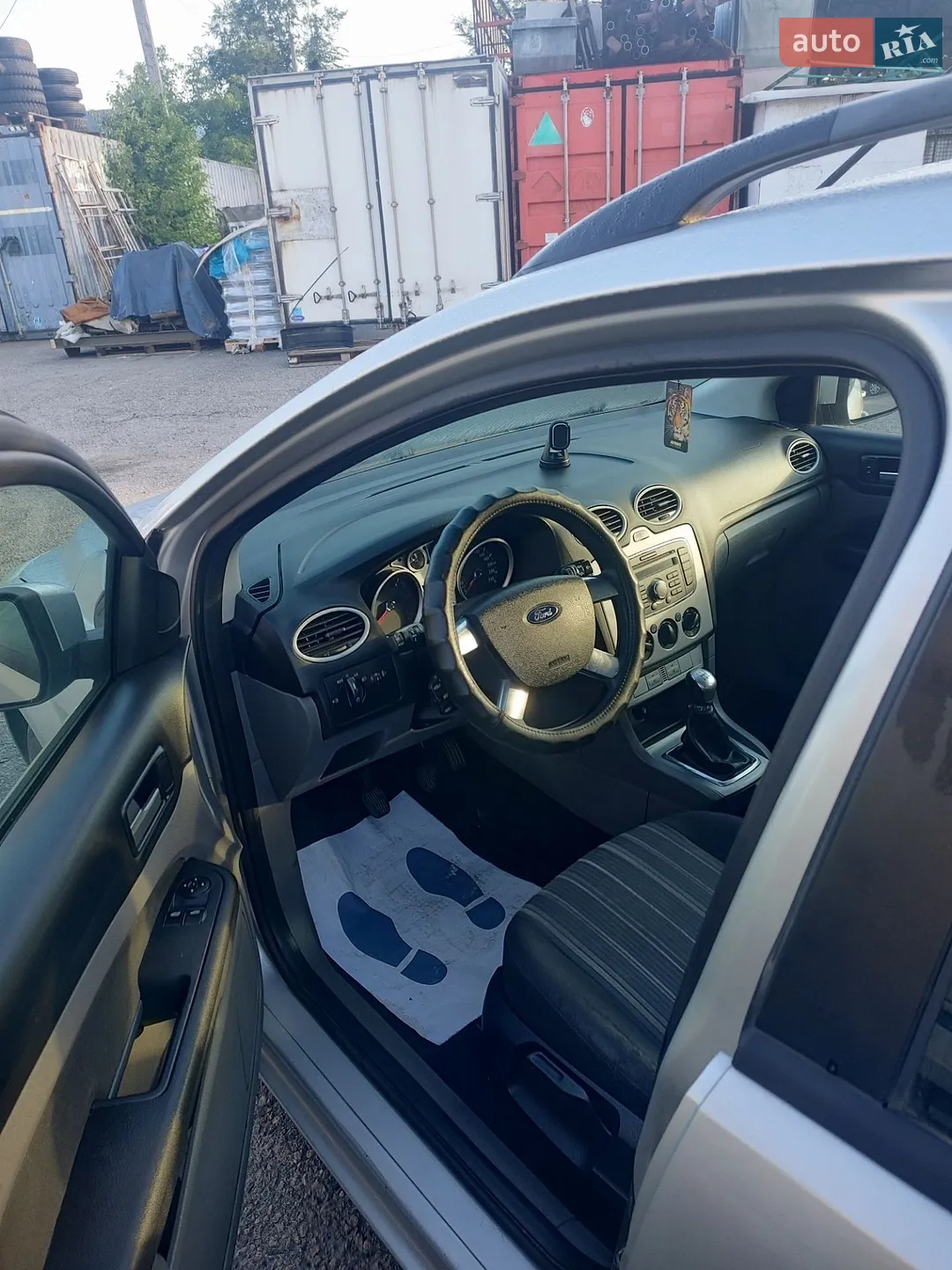 2010 Ford Focus - мініатюра 5