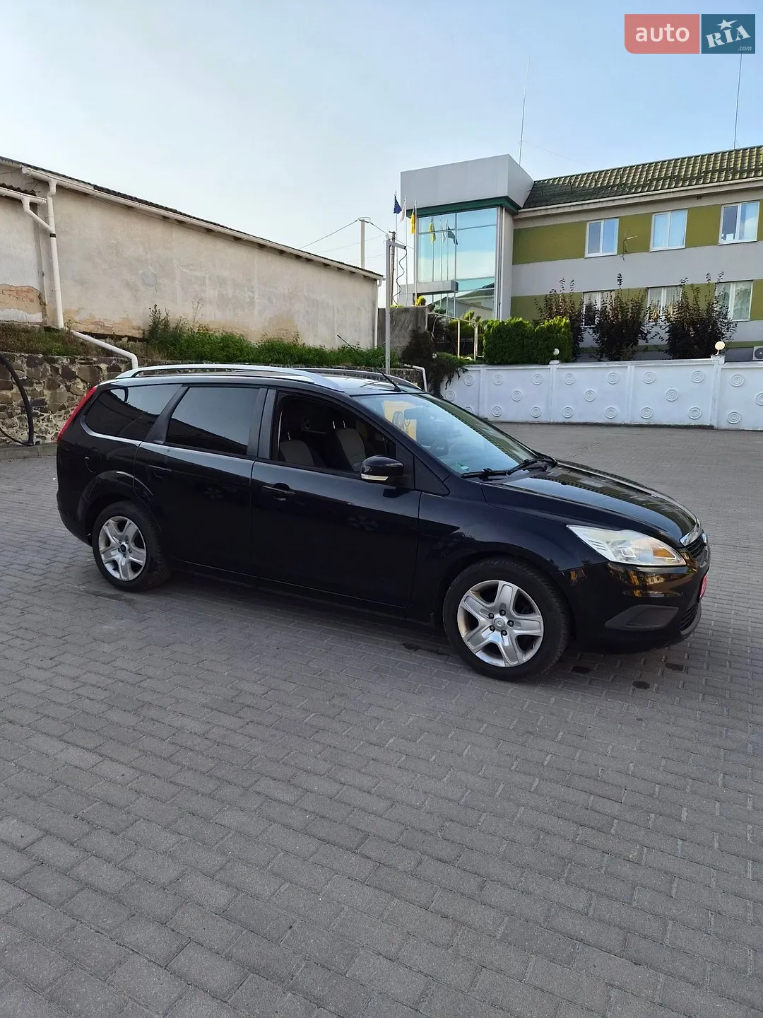2010 Ford Focus - мініатюра 2