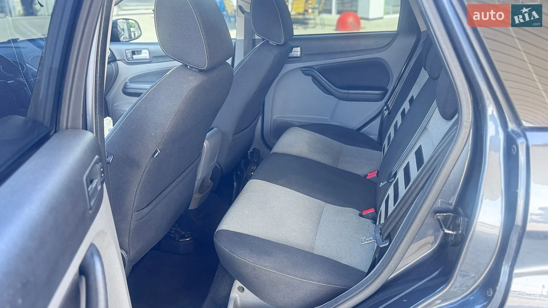 2010 Ford Focus - мініатюра 34
