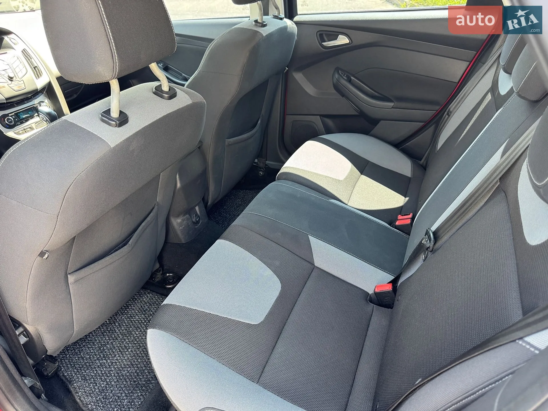 2011 Ford Focus - мініатюра 12