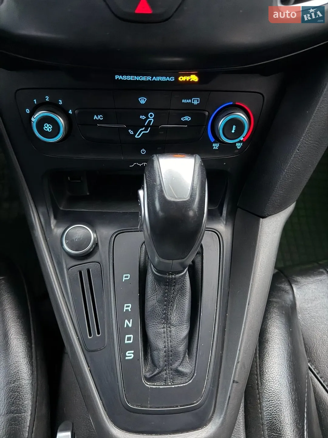 2016 Ford Focus - мініатюра 18