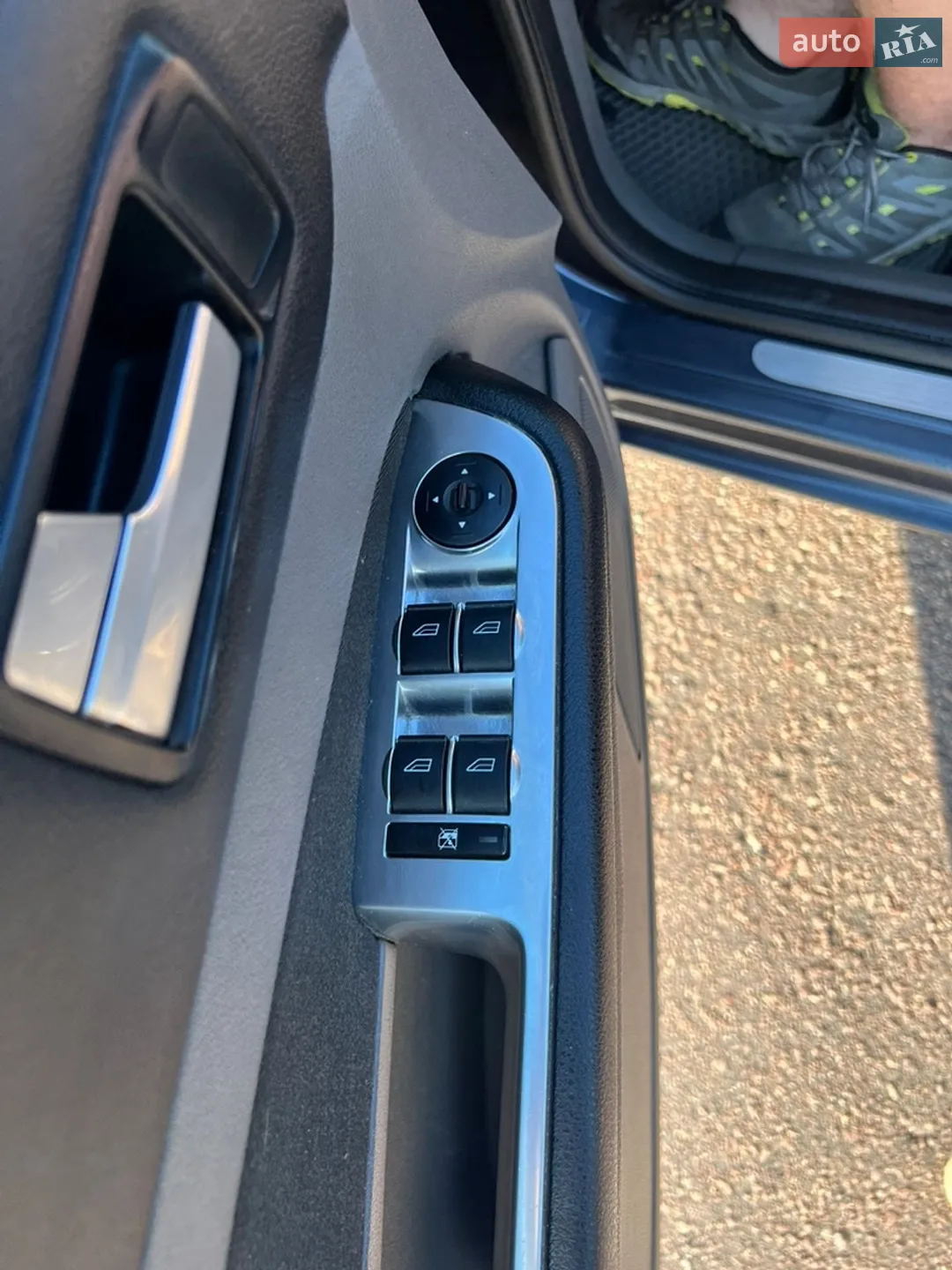 2010 Ford Focus - мініатюра 28