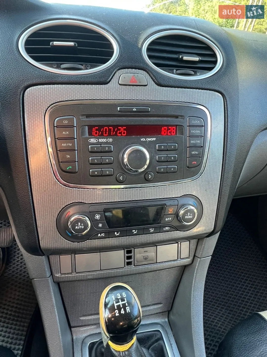 2010 Ford Focus - мініатюра 42