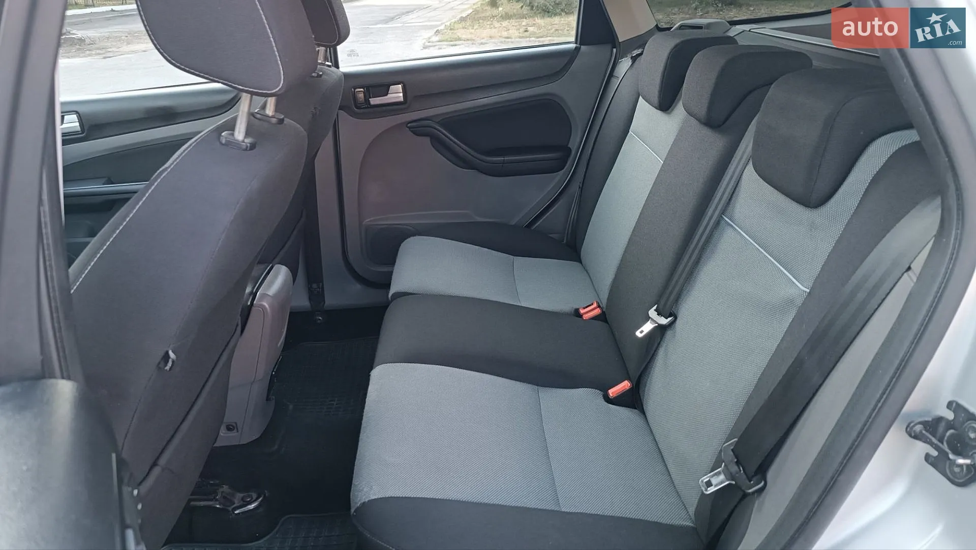 2010 Ford Focus - мініатюра 51