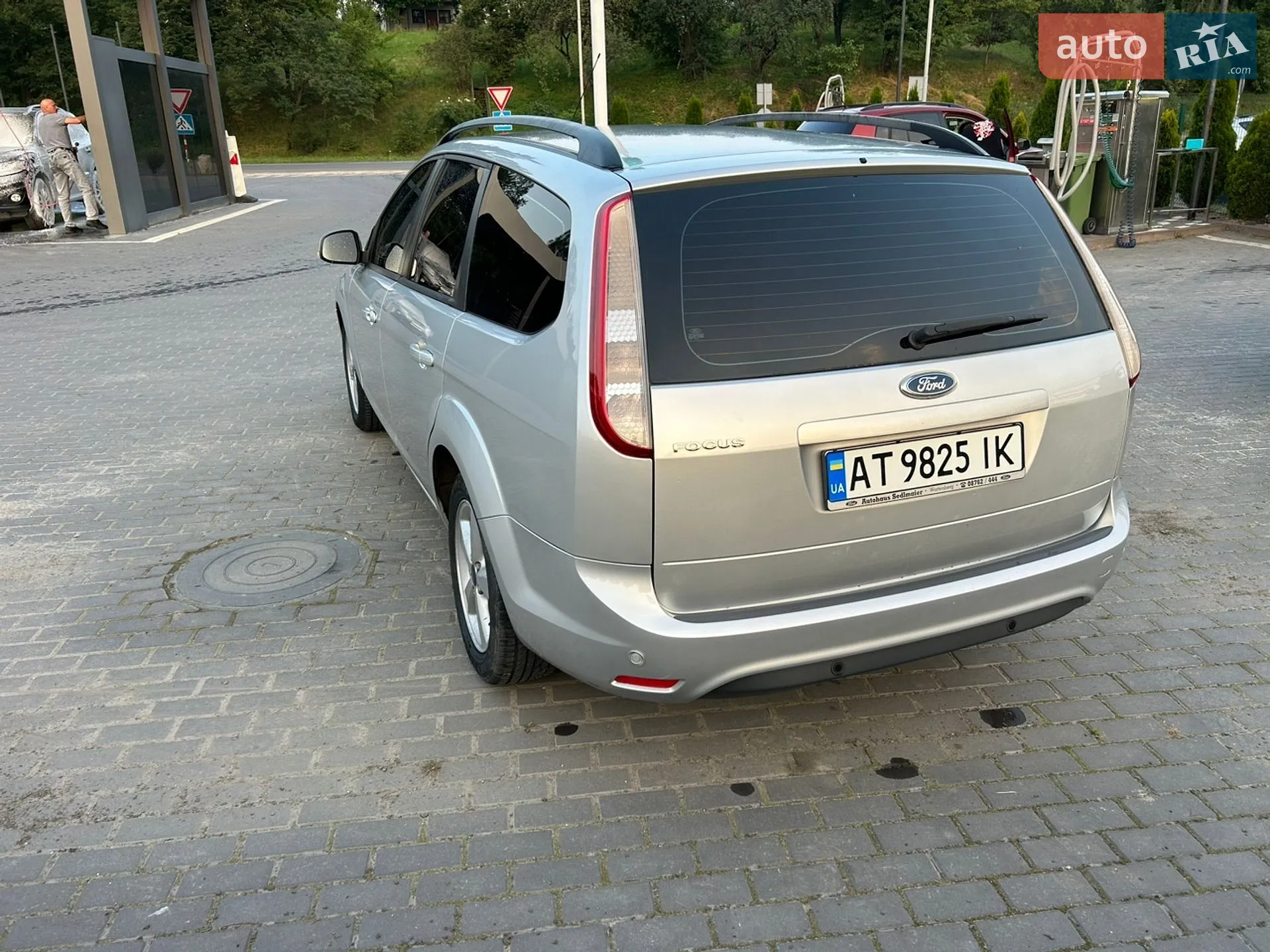 2010 Ford Focus - мініатюра 4