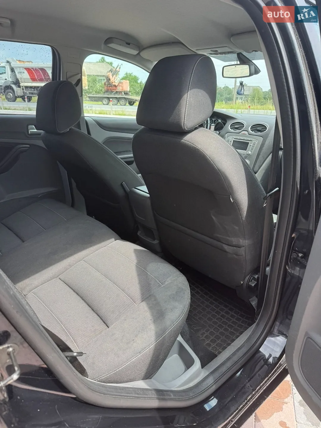 2010 Ford Focus - мініатюра 16