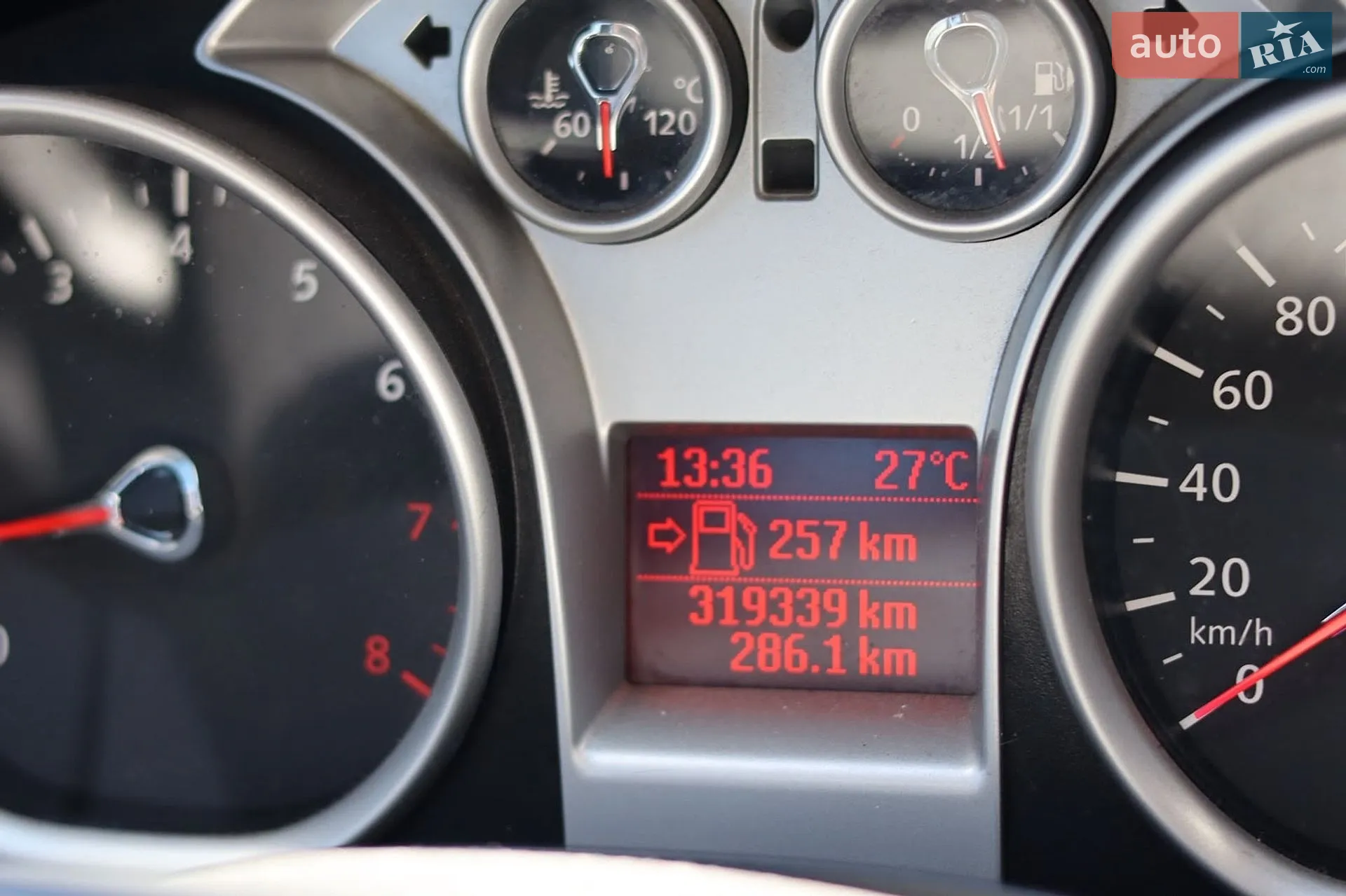 2010 Ford Focus - мініатюра 5