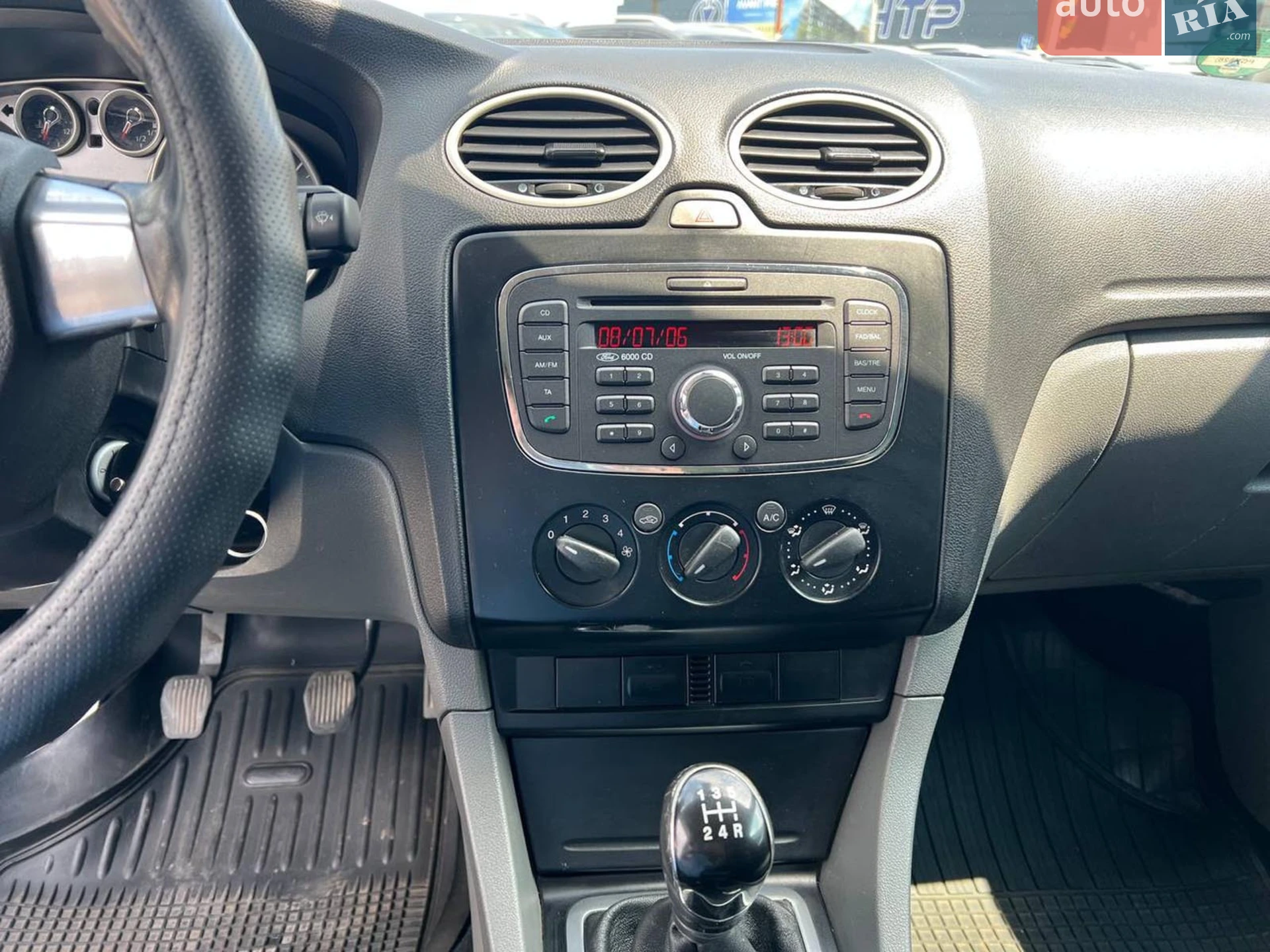 2010 Ford Focus - мініатюра 27