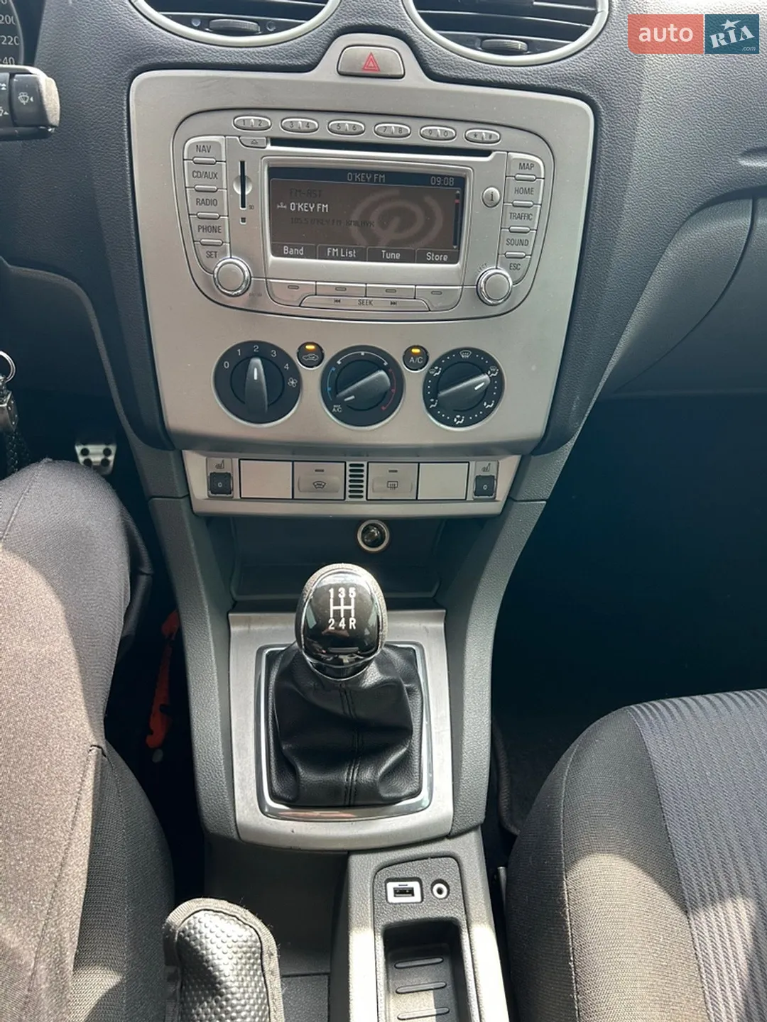 2010 Ford Focus - мініатюра 14