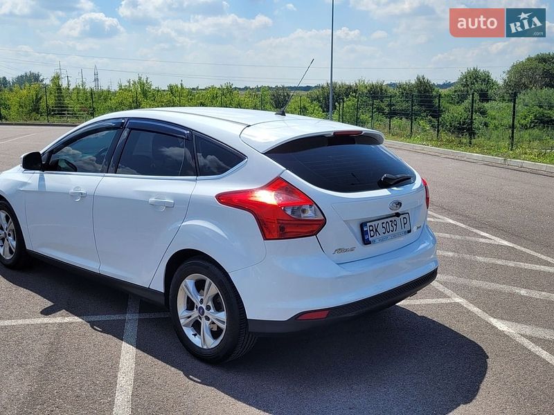 Хэтчбек Ford Focus 2011 в Ровно фото 4 Хэтчбек Ford Focus 2011 в Ровно