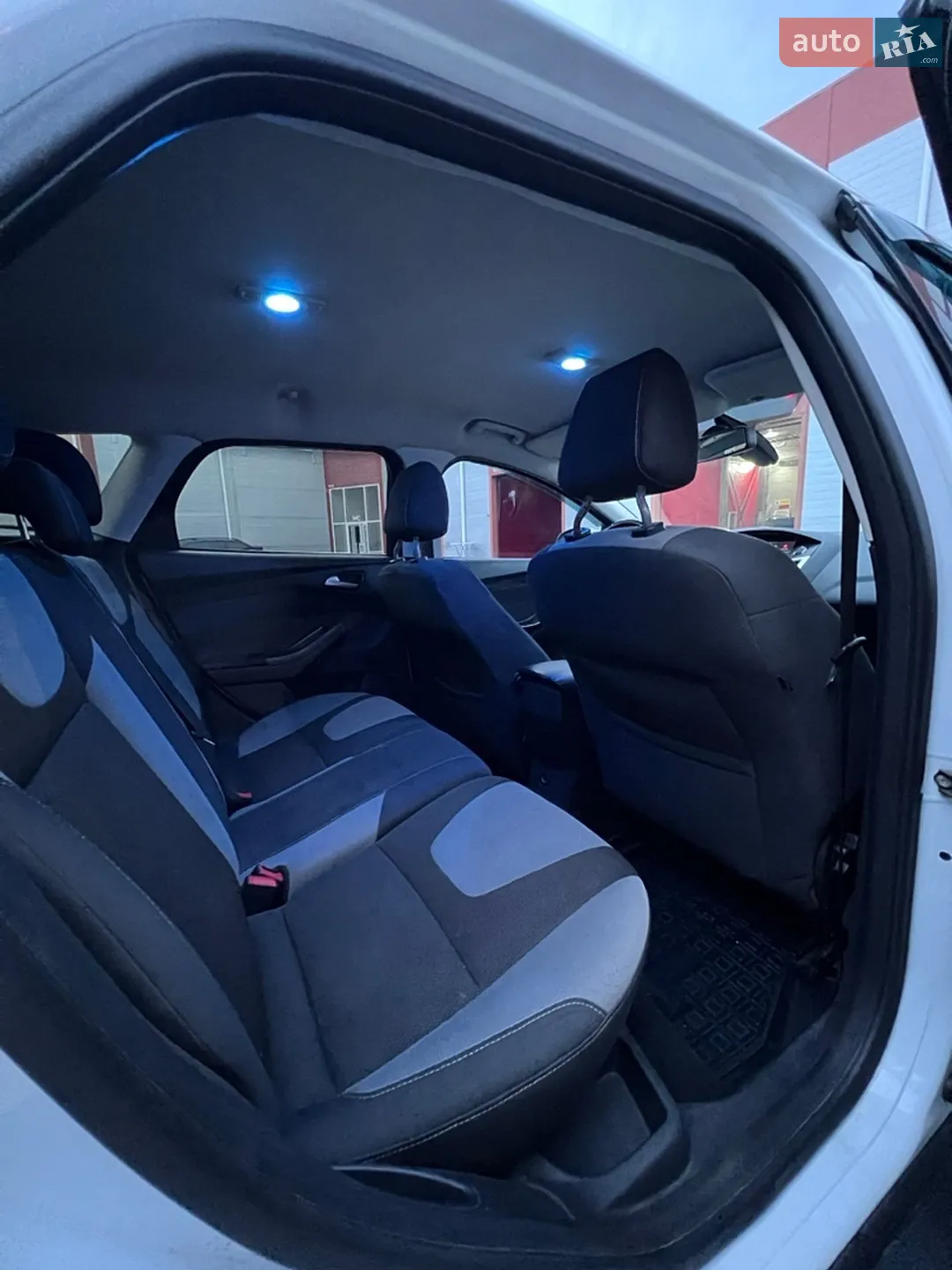 2012 Ford Focus - мініатюра 9