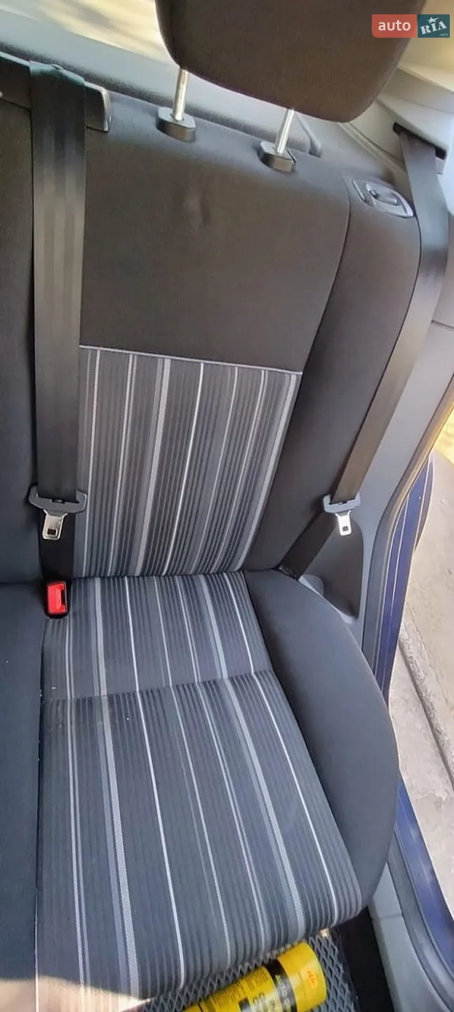 2010 Ford Focus - мініатюра 11