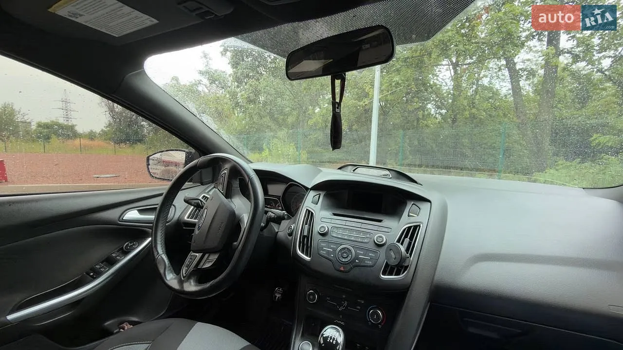 2017 Ford Focus - мініатюра 17