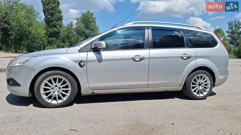 2010 Ford Focus - мініатюра 18