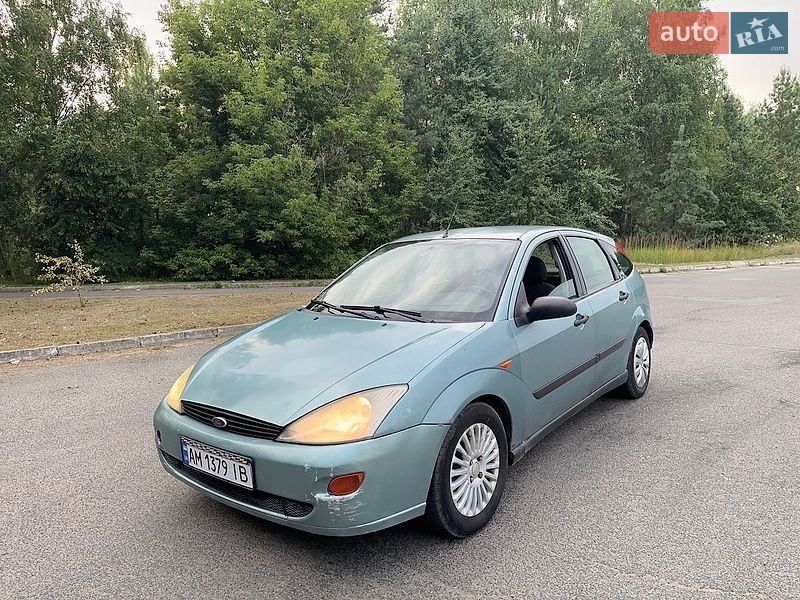 Хэтчбек Ford Focus 1998 в Малине