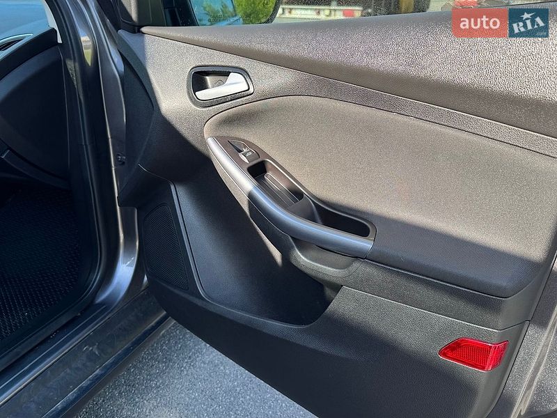 Хэтчбек Ford Focus 2014 в Киеве фото 19 Хэтчбек Ford Focus 2014 в Киеве