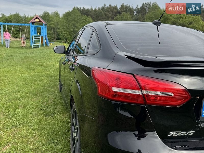 Седан Ford Focus 2016 в Богуславе