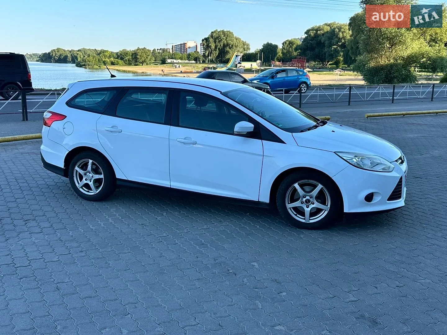 2011 Ford Focus - мініатюра 9