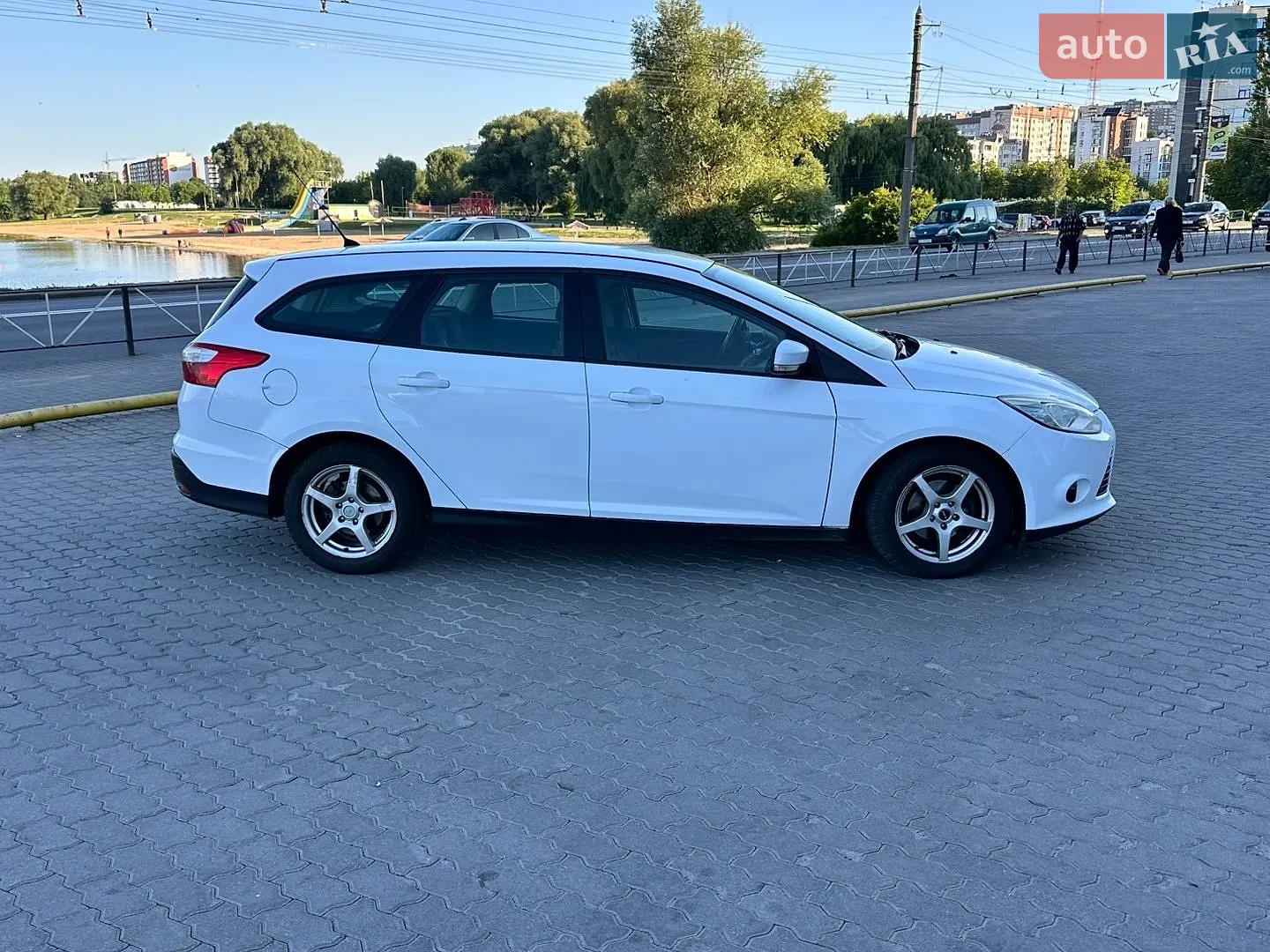 2011 Ford Focus - мініатюра 11