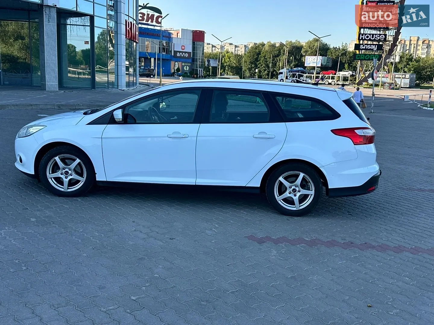 2011 Ford Focus - мініатюра 16