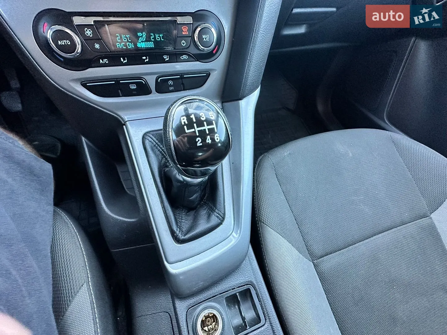 2011 Ford Focus - мініатюра 39