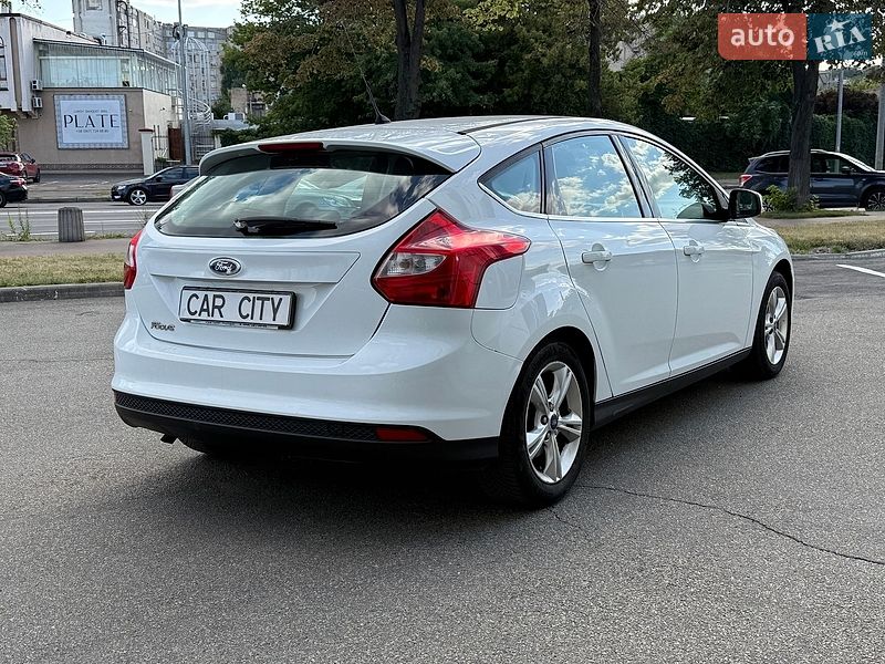 Хэтчбек Ford Focus 2012 в Киеве