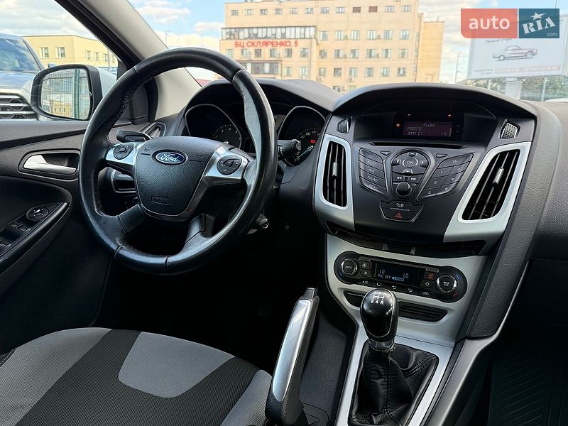 Хэтчбек Ford Focus 2012 в Киеве