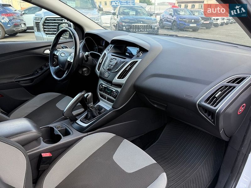 Хэтчбек Ford Focus 2012 в Киеве