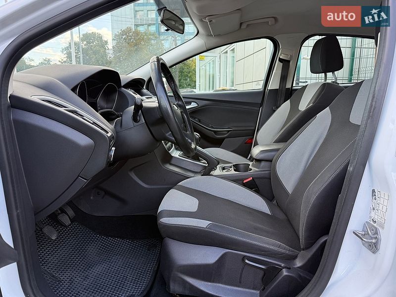 Хэтчбек Ford Focus 2012 в Киеве