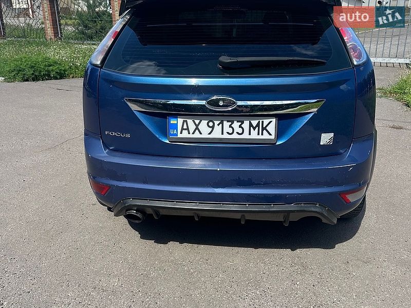 Хетчбек Ford Focus 2007 в Краснограді