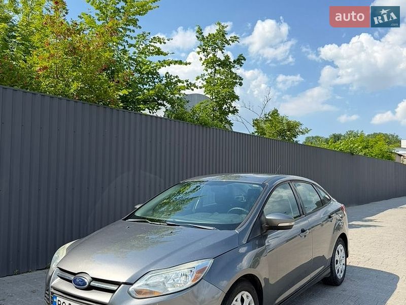 Седан Ford Focus 2012 в Тернополе Седан Ford Focus 2012 в Тернополе