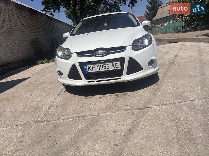 Хетчбек Ford Focus 2013 в Синельниковому