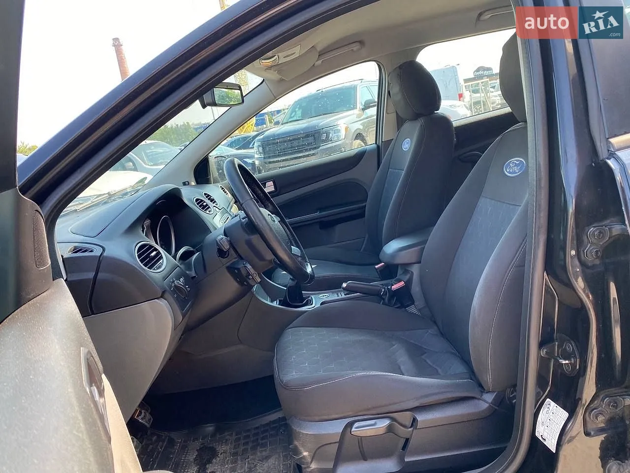 2010 Ford Focus - мініатюра 20