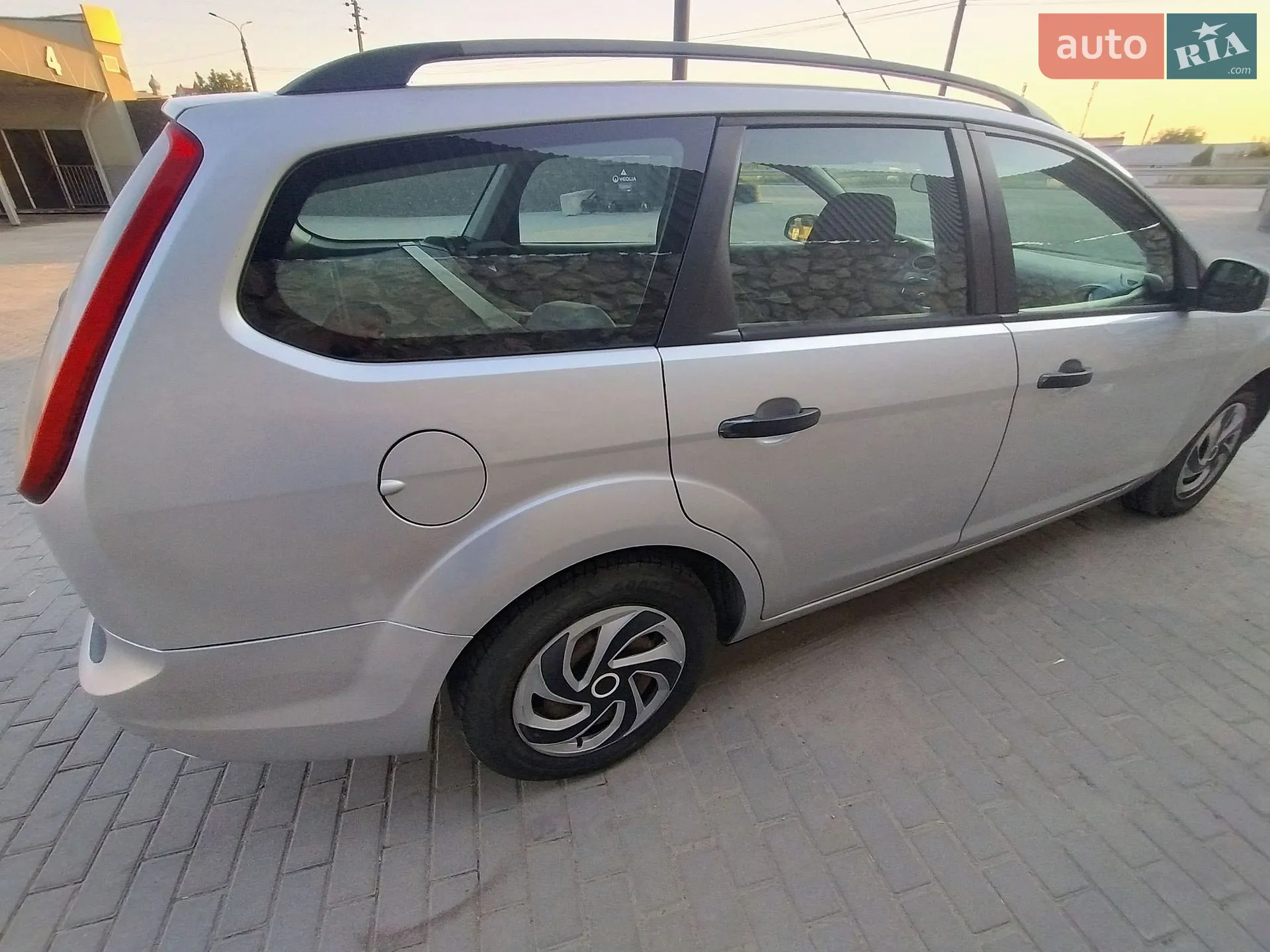 2010 Ford Focus - мініатюра 27