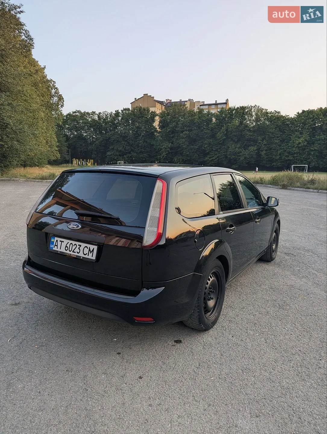 2010 Ford Focus - мініатюра 4