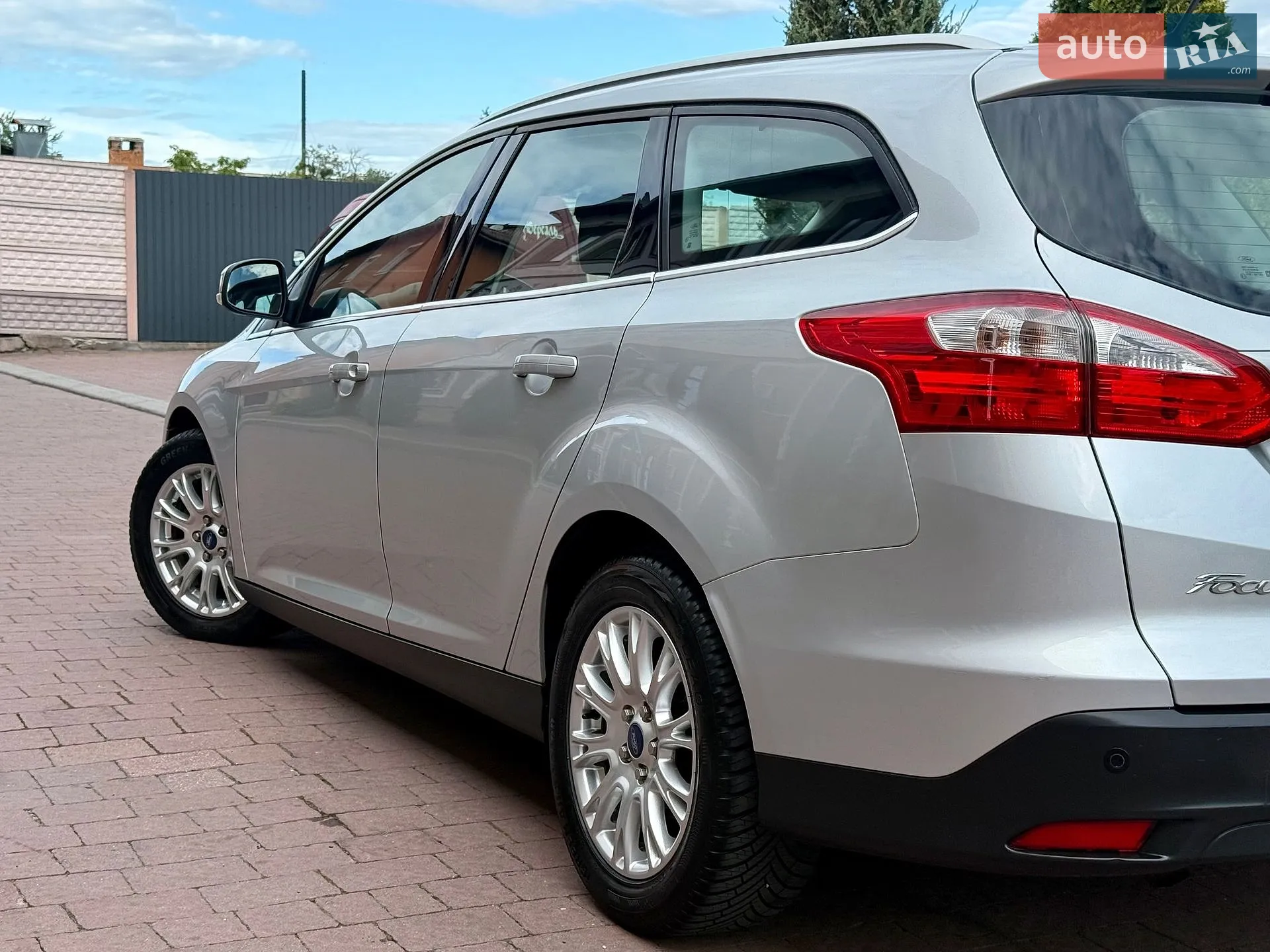 2011 Ford Focus - мініатюра 17
