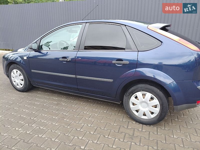 Хетчбек Ford Focus 2006 в Чернігові